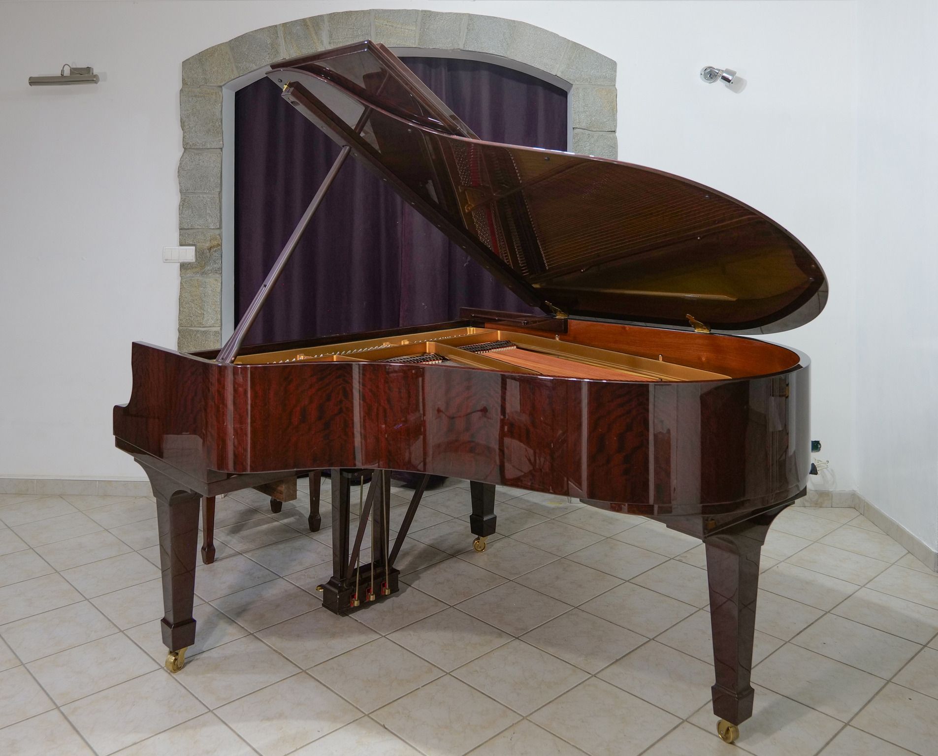 Steinway Model O-180 profile